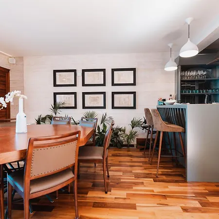 Апартаменты Penthouse Vinci *