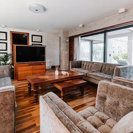 Penthouse Vinci Апартаменты *
