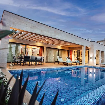 Апартаменты Penthouse Vinci *